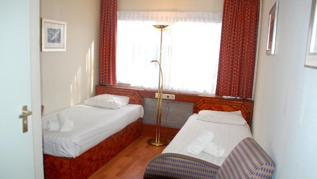 Budget Hostel Bargain Toko Amsterdam Dış mekan fotoğraf