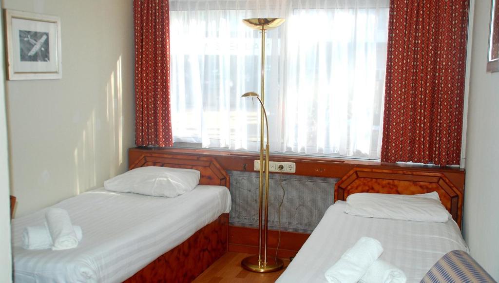 Budget Hostel Bargain Toko Amsterdam Oda fotoğraf